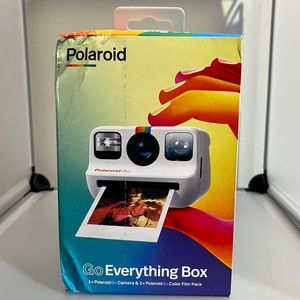 NIB Polaroid Go Everything Box